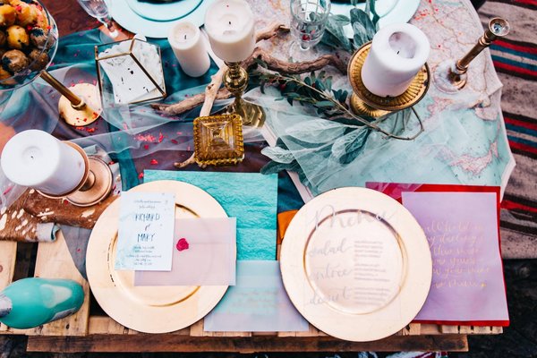 Comment dresser une table romantique pour une soirée inoubliable ?